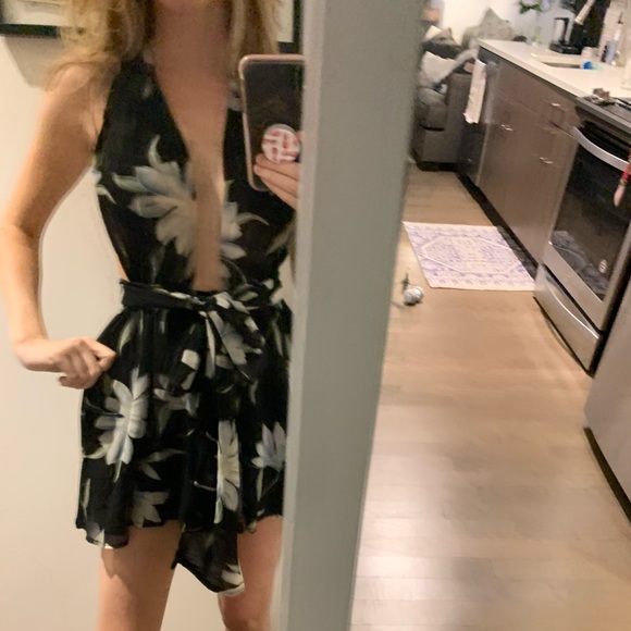 L’ATISE black and floral romper - Picture 2 of 9